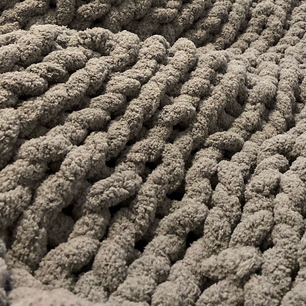 Drake gray throw chunky yarn chenille